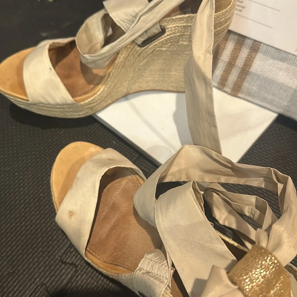 UGG, 8.5 strappy sandal wedge
